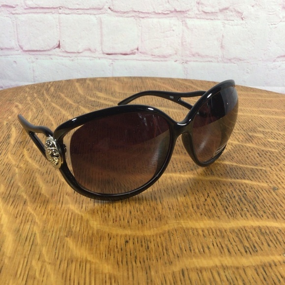 Black and Silver Accent Frame Oversized Sunglasses - Picture 1 of 5